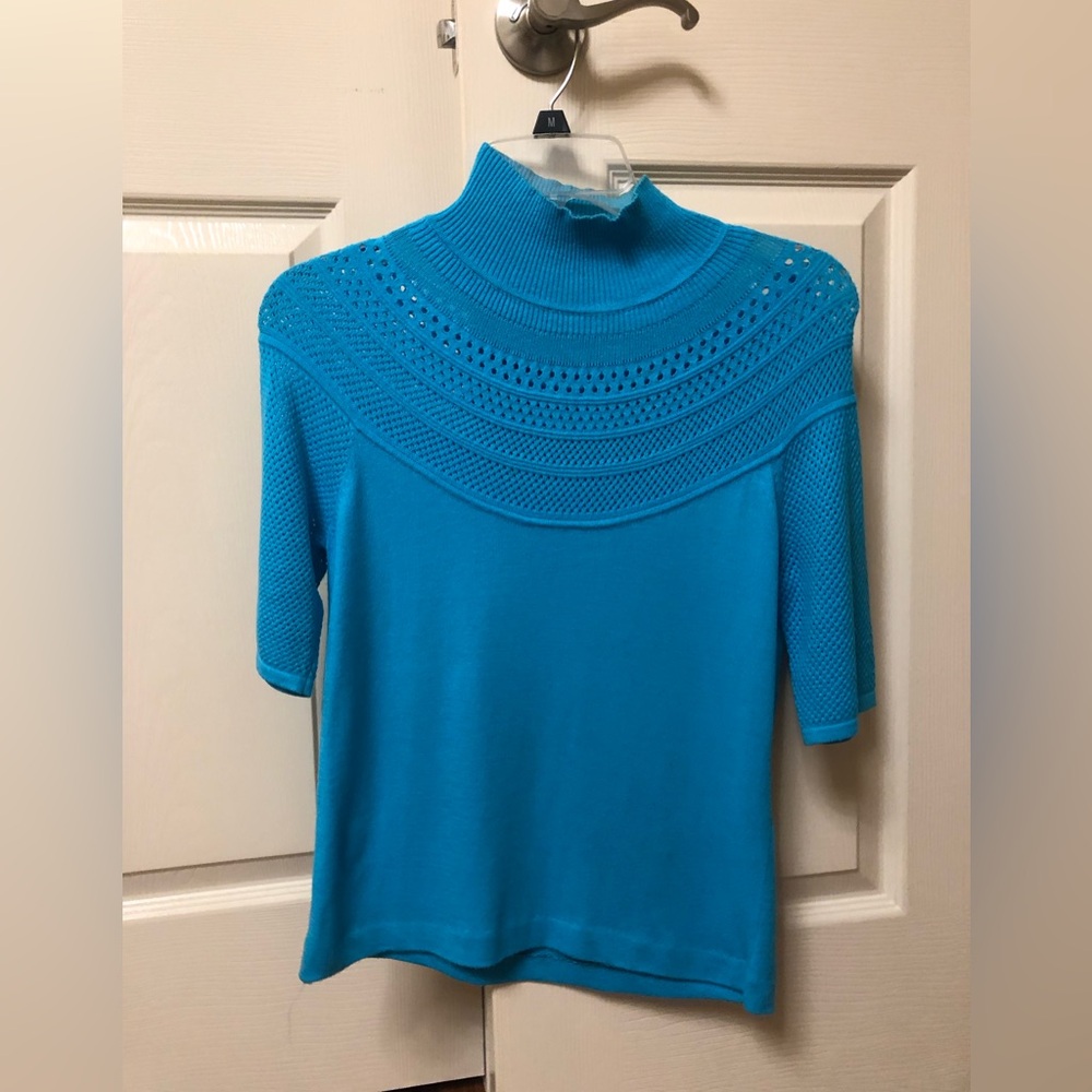 Cache baby blue women top short sleeve size Medium